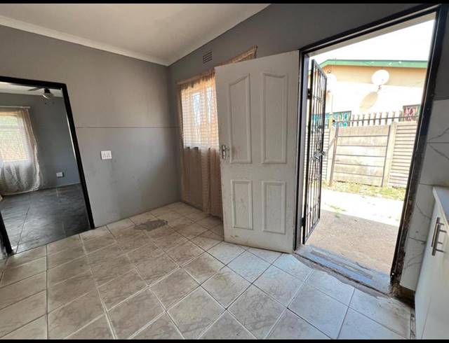 4 BEDROOM PROPERTY TO RENT IN LAUDIUM